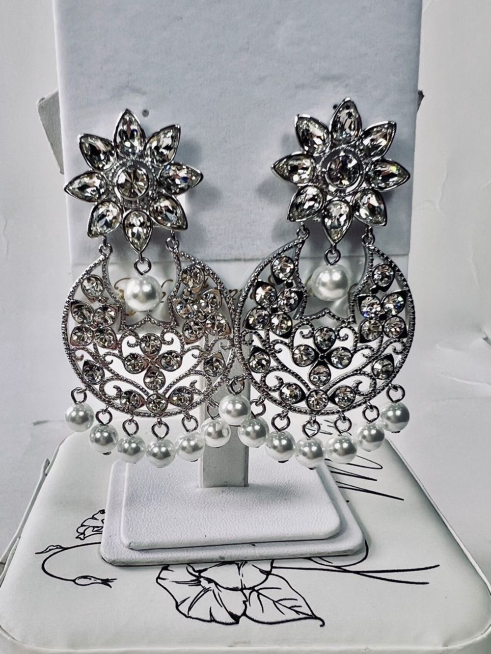 Swarovski Fifth‎ Avenue Collection Silver Pearl Drop Chandelier Earrings